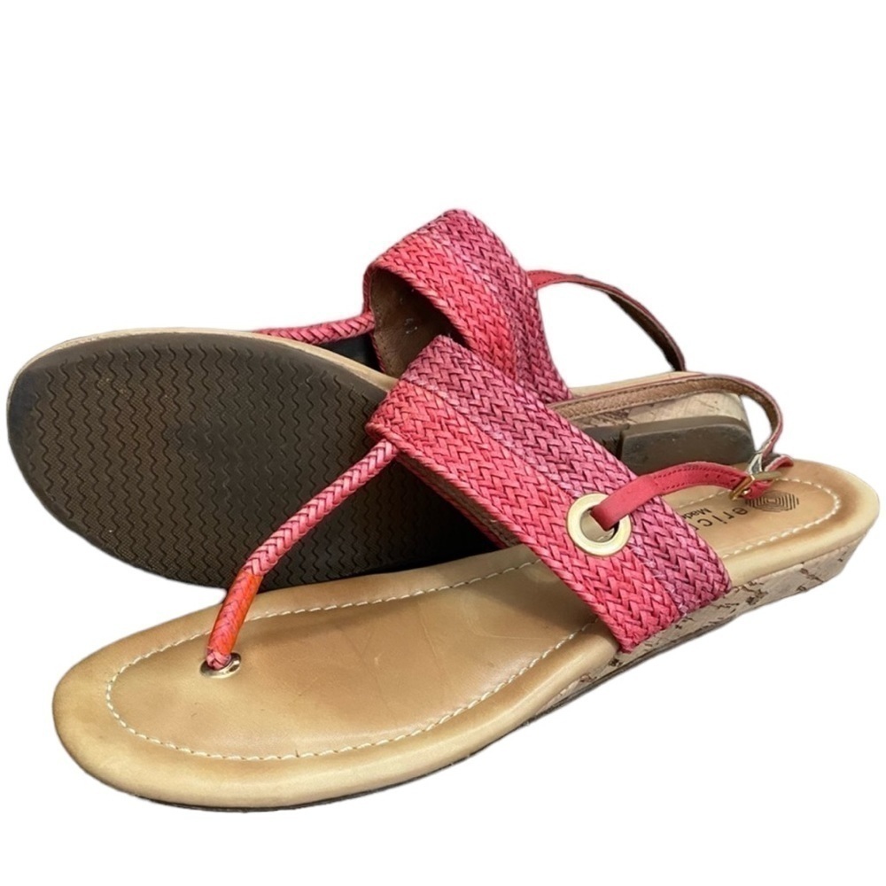 Eric Michael red woven leather flat Strappy sandals size 10 made in portugal